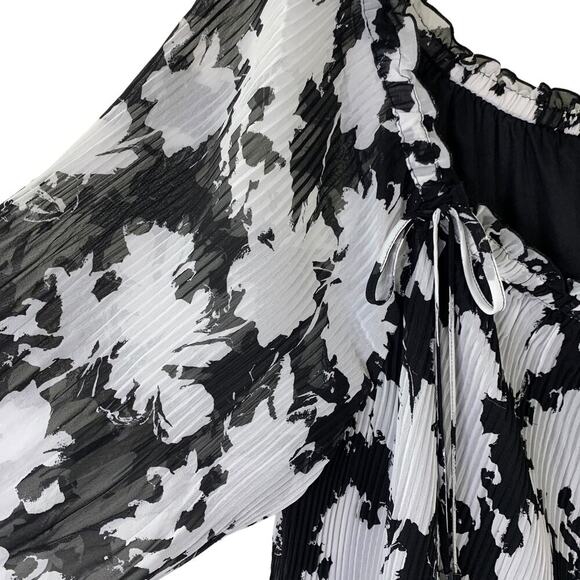 Lane Bryant Floral Chiffon Off the Shoulder Tops Plus Size 26/28 Pleated Blouse - Picture 7 of 16